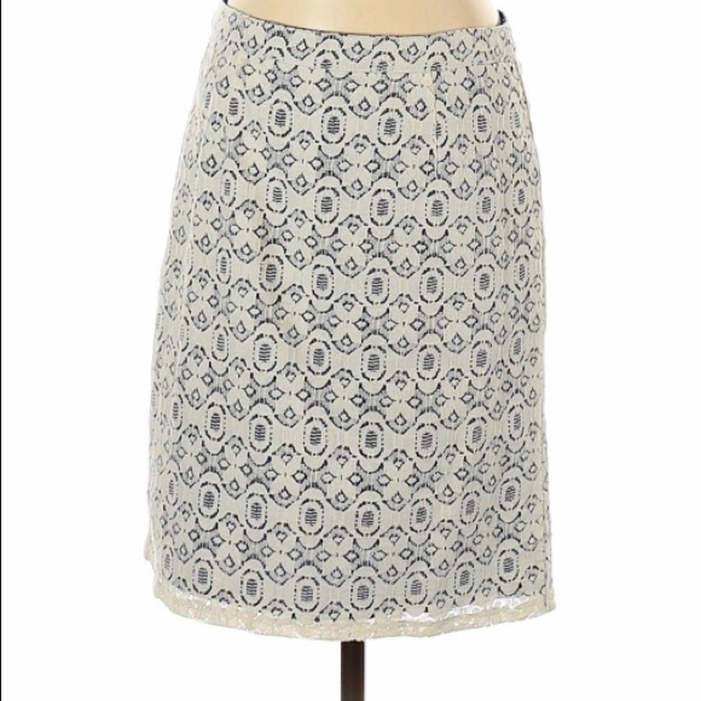 Blue and ivory laced skirt